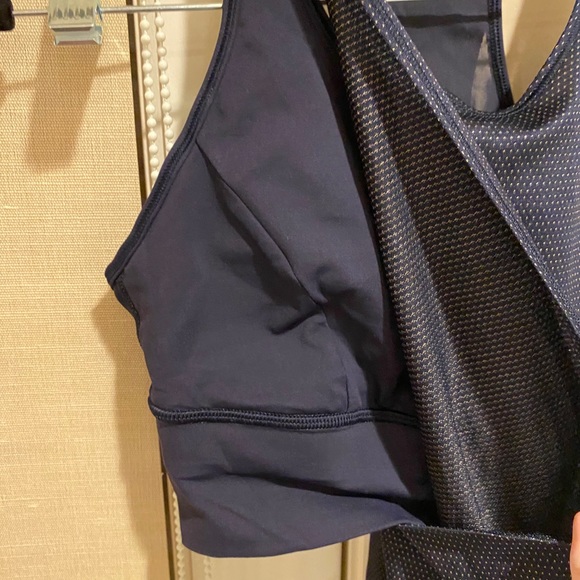 Lululemon Pushing Limits Top with Built in Bra - Picture 5 of 10